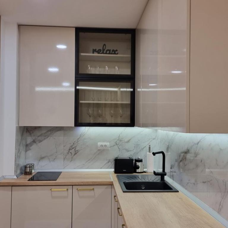 MagNat Lux sa garažom - Apartman sa 1 Spavaćom Sobom, Balkonom i Pogledom na Planinu - 34