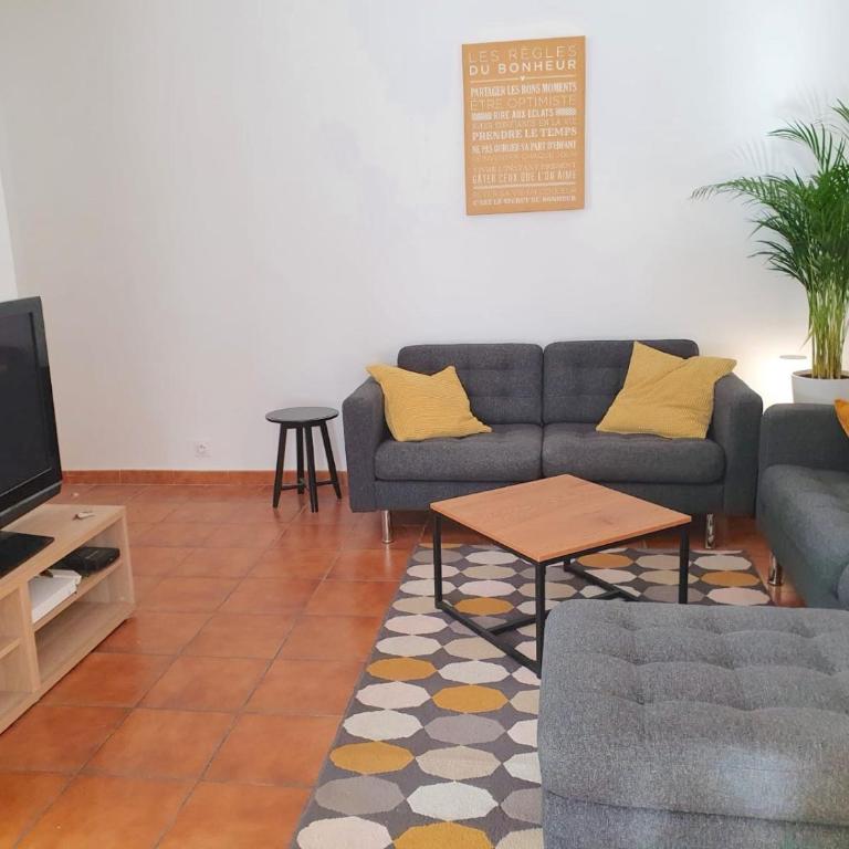 Villa Tassigny - Three-Bedroom Villa - 12