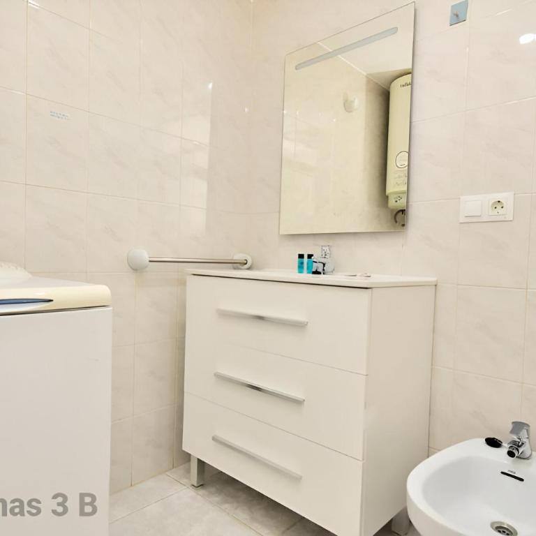 Las Damas 3B Beach Front - Pool & Parking - One-Bedroom Apartment - 10