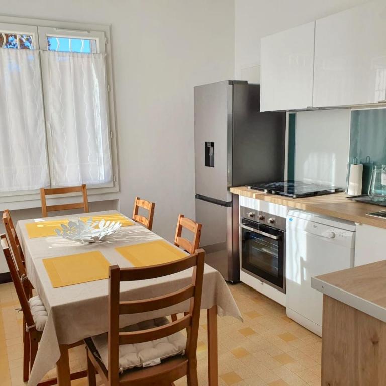 Villa Tassigny - Three-Bedroom Villa - 19