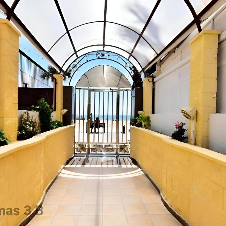 Las Damas 3B Beach Front - Pool & Parking - One-Bedroom Apartment - 28