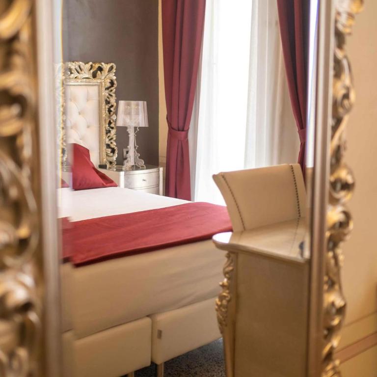 Luxury Liberty House - VILLA & SPA - Camera Matrimoniale/Doppia con Letti Singoli con Balcone - 11
