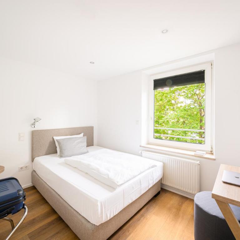 Hotel Wetterstein - Economy Einzelzimmer mit Straßenblick - 7