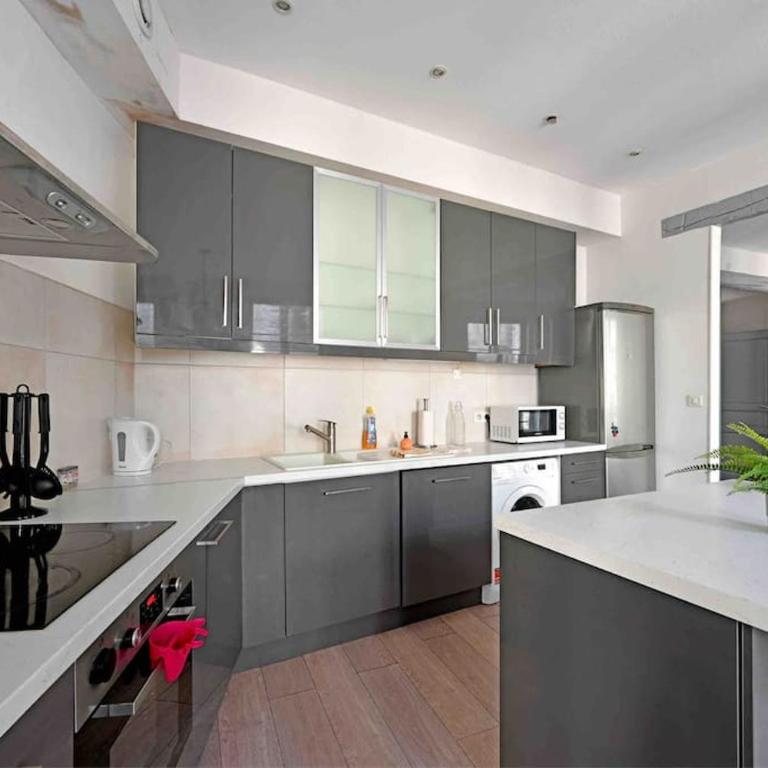 Pops Flat - Parking privé gratuit - Wi-Fi - AC Clim - Apartment mit 2 Schlafzimmern - 2