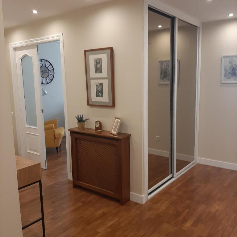 Zona centro con plaza de garaje VUT3983AS - Apartamento de 3 dormitorios - 2