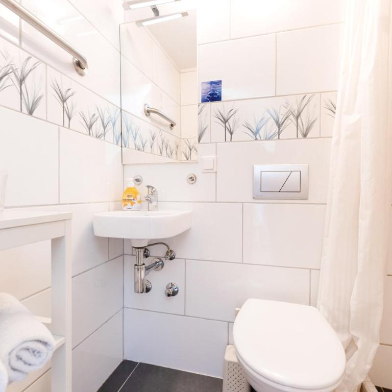 Hotel garni "Zum Engel" - Doppelzimmer mit eigenem Bad - 1