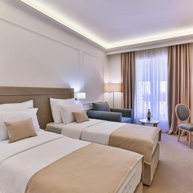 Hotel EDEN - Deluks Dvokrevetna Soba sa Bračnim Krevetom i Balkonom - 8