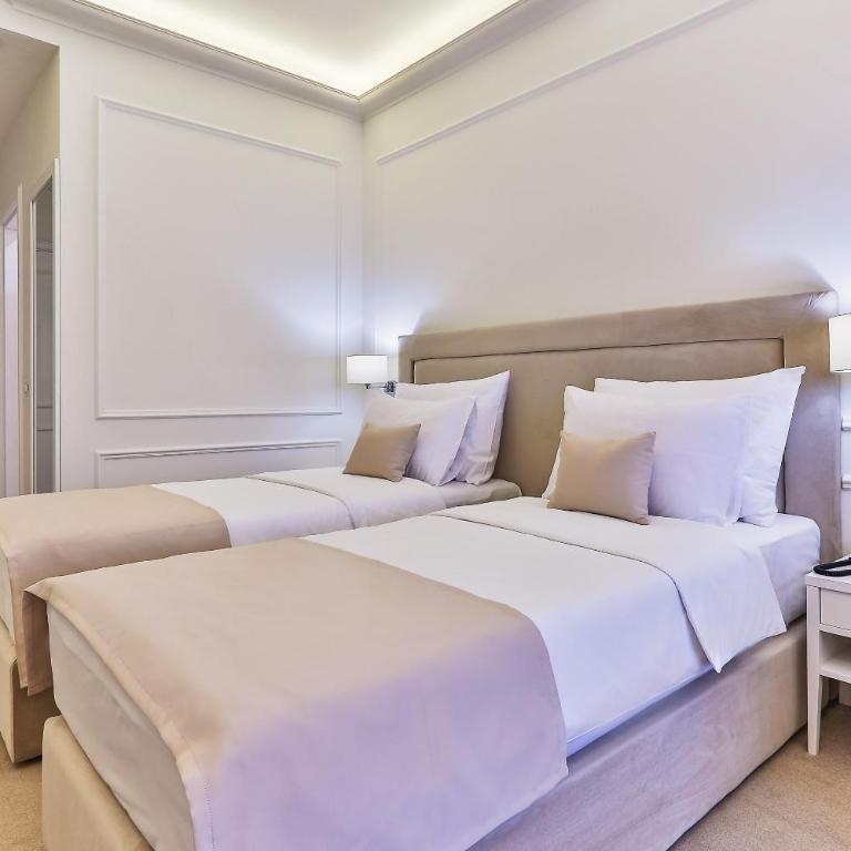 Hotel EDEN - Deluks Dvokrevetna Soba sa Bračnim Krevetom i Balkonom - 5