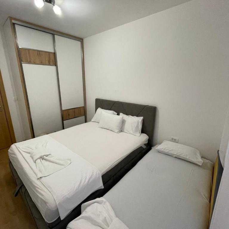 Stefan Apartments in Budva - One-Bedroom Apartment - 4