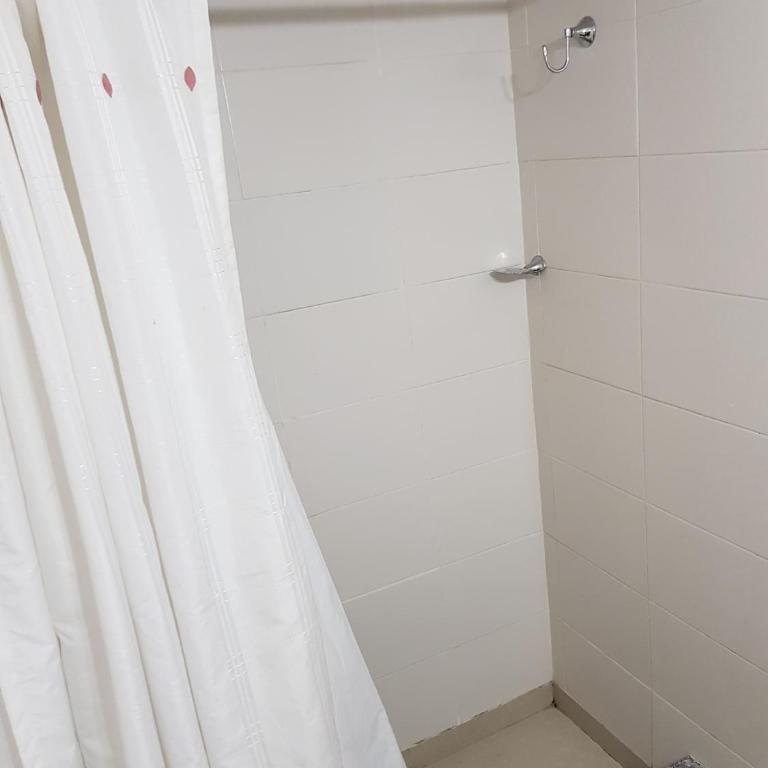Monoambiente con balcón y cochera privada - TV 50" 4K y Sonido DTS-5'1 - Apartamento de 1 dormitorio - 28
