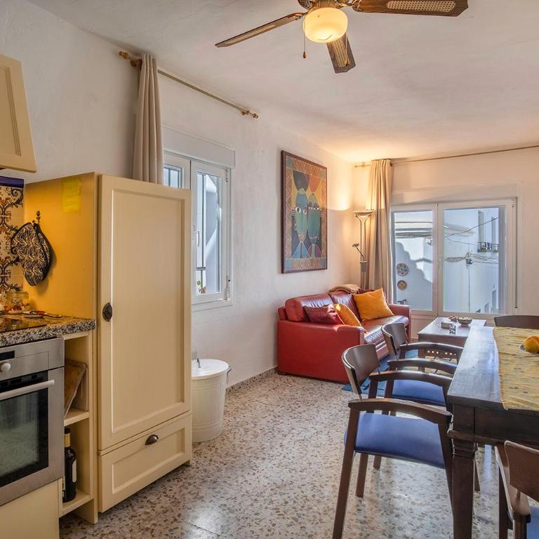 Casa Marlo, Spacious House in the Lively Centre of Cómpeta - Casa de 4 dormitorios - 34