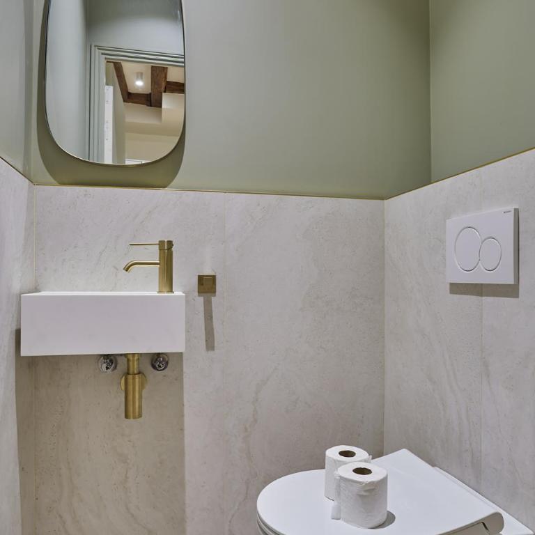 Residence Center of Paris by Studio prestige - Three-Bedroom Apartment - 1