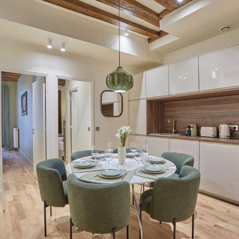 Residence Center of Paris by Studio prestige - Three-Bedroom Apartment - 13