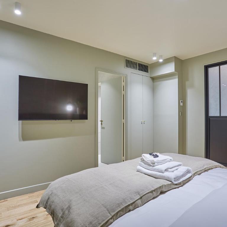 Residence Center of Paris by Studio prestige - Three-Bedroom Apartment - 19