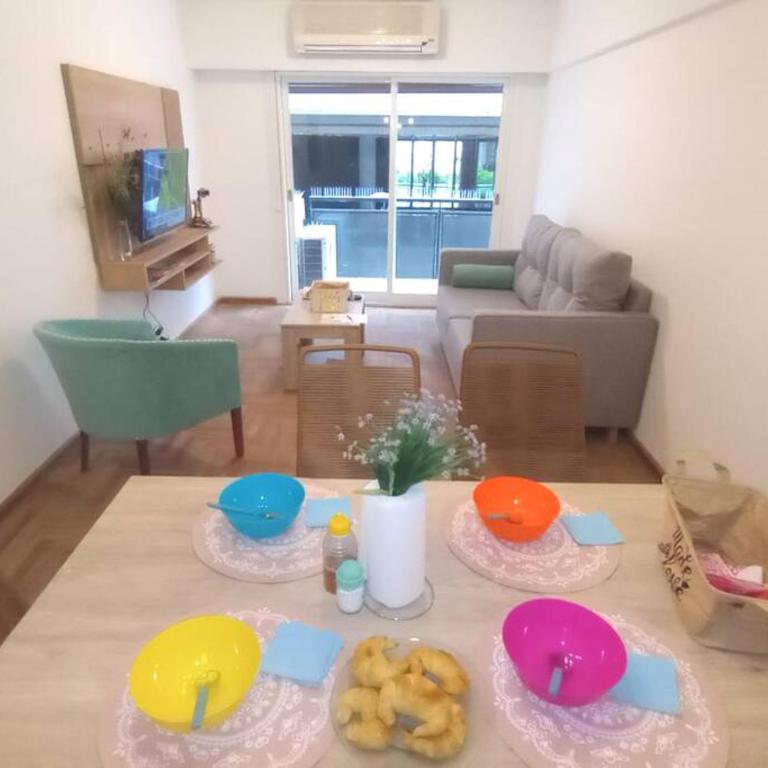 Súper Depto. a metros del Obelisco. Todo a Nuevo. - Apartamento de 3 dormitorios - 3