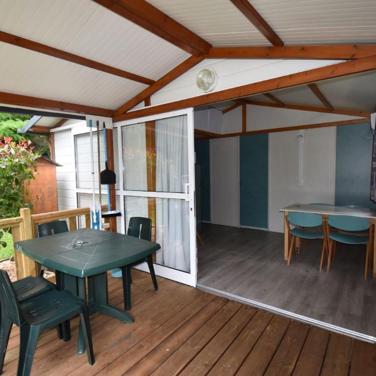 CAMPING PLEIN SOLEIL - Chalet 2 Chambres - 6