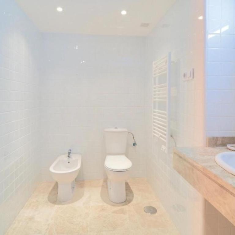 Holidays2Malaga Heroe de Sostoa con piscina junto Estacion AVE y playa - Apartamento con vistas a la piscina - 10