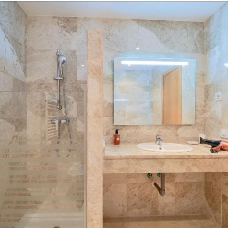 Holidays2Malaga Heroe de Sostoa con piscina junto Estacion AVE y playa - Apartamento con vistas a la piscina - 14