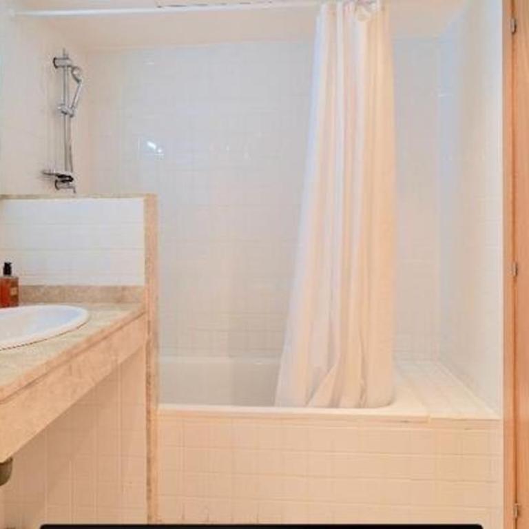 Holidays2Malaga Heroe de Sostoa con piscina junto Estacion AVE y playa - Apartamento con vistas a la piscina - 25