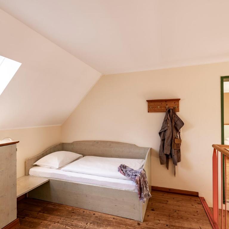 JUFA Hotel Murau - Self Check-in - Comfort Vierbettzimmer - 5