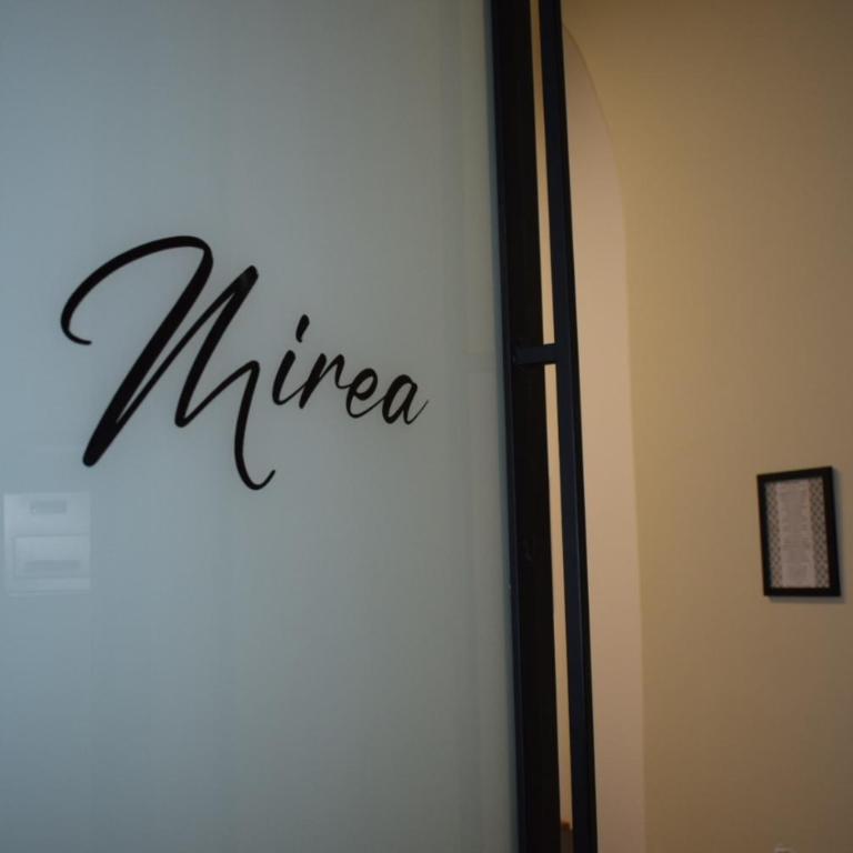 Mirea - Triple Room with Private Bathroom - 2
