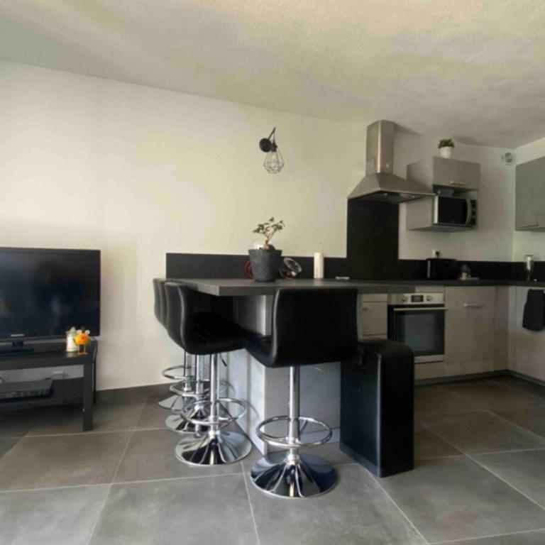 appartement T3 idéalement situé - Appartement 2 Chambres - 2