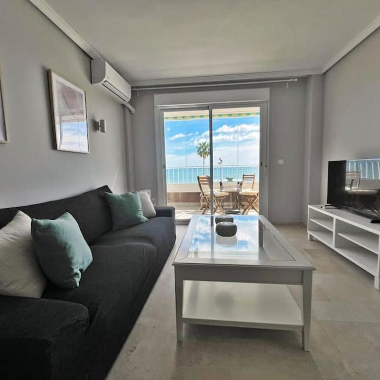 Primera línea de playa frontal con vistas al mar - Apartamento de 2 dormitorios - 7