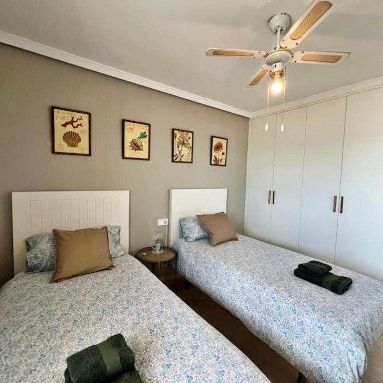 Primera línea de playa frontal con vistas al mar - Apartamento de 2 dormitorios - 10