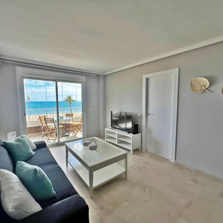 Primera línea de playa frontal con vistas al mar - Apartamento de 2 dormitorios - 19