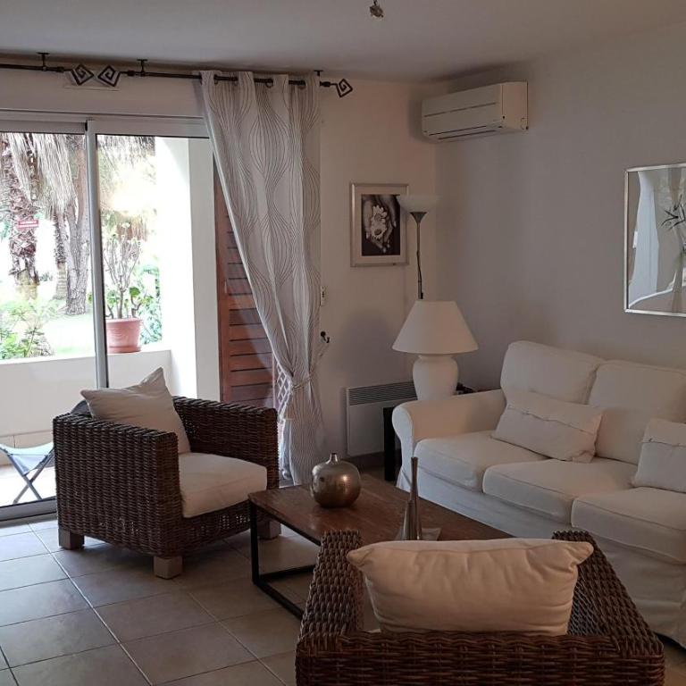 Très beau T3 dans résidence avec piscine à 5 min à pied de la plage et commerces - Appartamento con 2 Camere da Letto - 2