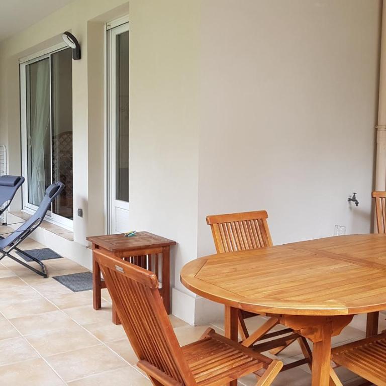 Très beau T3 dans résidence avec piscine à 5 min à pied de la plage et commerces - Appartamento con 2 Camere da Letto - 11
