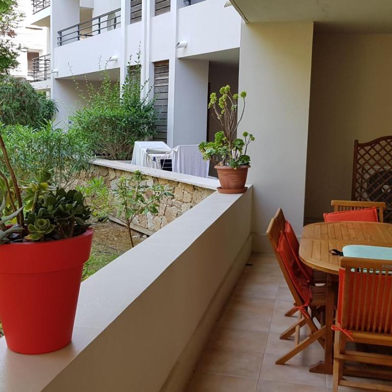 Très beau T3 dans résidence avec piscine à 5 min à pied de la plage et commerces - Appartamento con 2 Camere da Letto - 14
