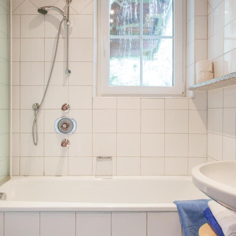 Schoen Eingerichtete Ferienw - Apartment mit 1 Schlafzimmer - 9