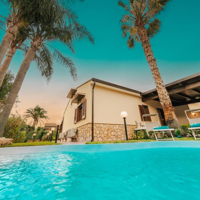 Villa Seaside - Three-Bedroom Villa - 50