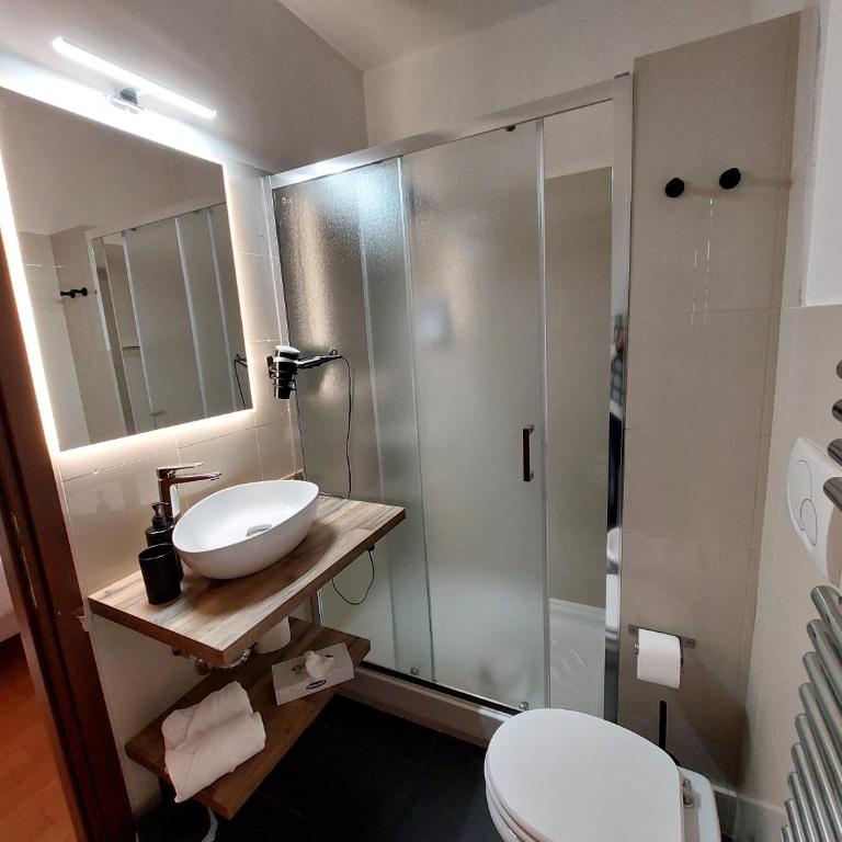 B&B Gaudium Colosseo - Camera Matrimoniale/Doppia con Letti Singoli con Bagno Privato - 11