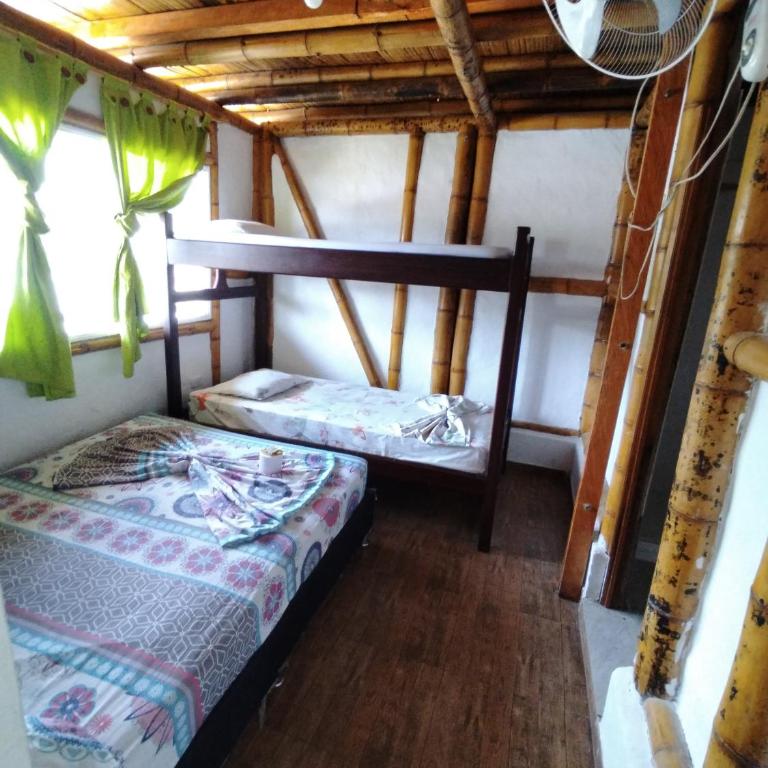 Hotel santa marta Melgar - Habitación Familiar Estándar - 3