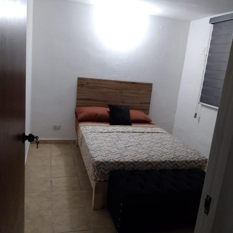 Depa Eco en planta baja, a 5 minutos del malecon y zona dorada - Two-Bedroom Apartment - 2