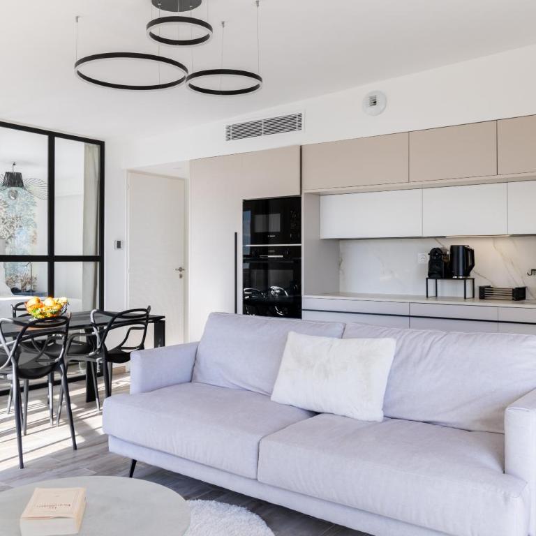 SPLENDIDE APPARTEMENT NICE BLUE PEARL TOUT CONFORT VUE MER PANORAMIQUE - Appartement 2 Chambres - 6
