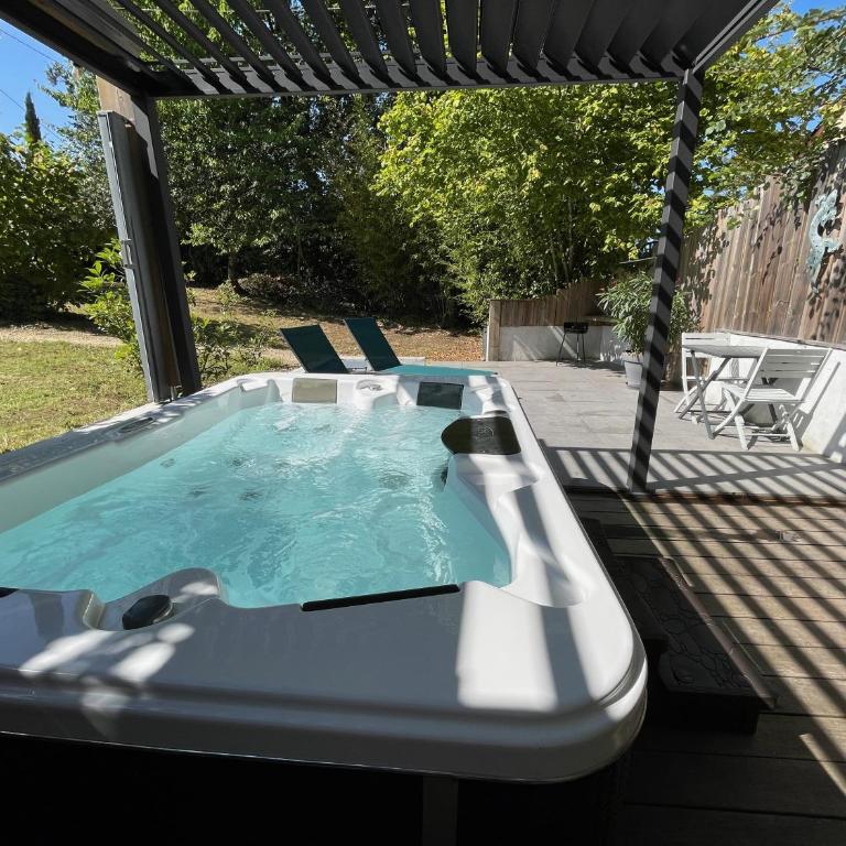 Tournesol & Anémone Sarlat - Studio avec Baignoire Spa - 9