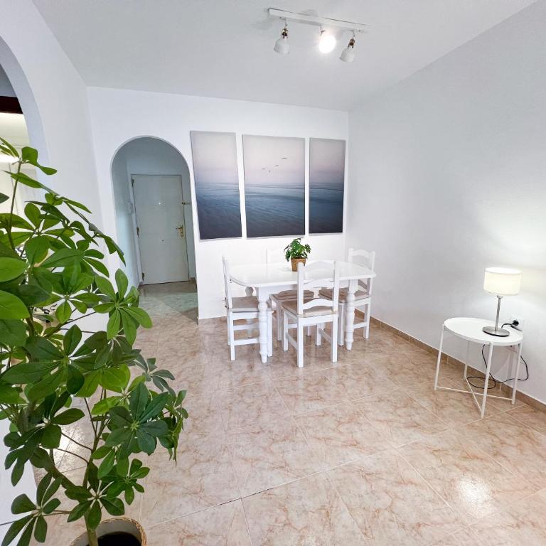 Family apartment in Playa de Carvajal, Benalmádena - Apartamento de 2 dormitorios - 2