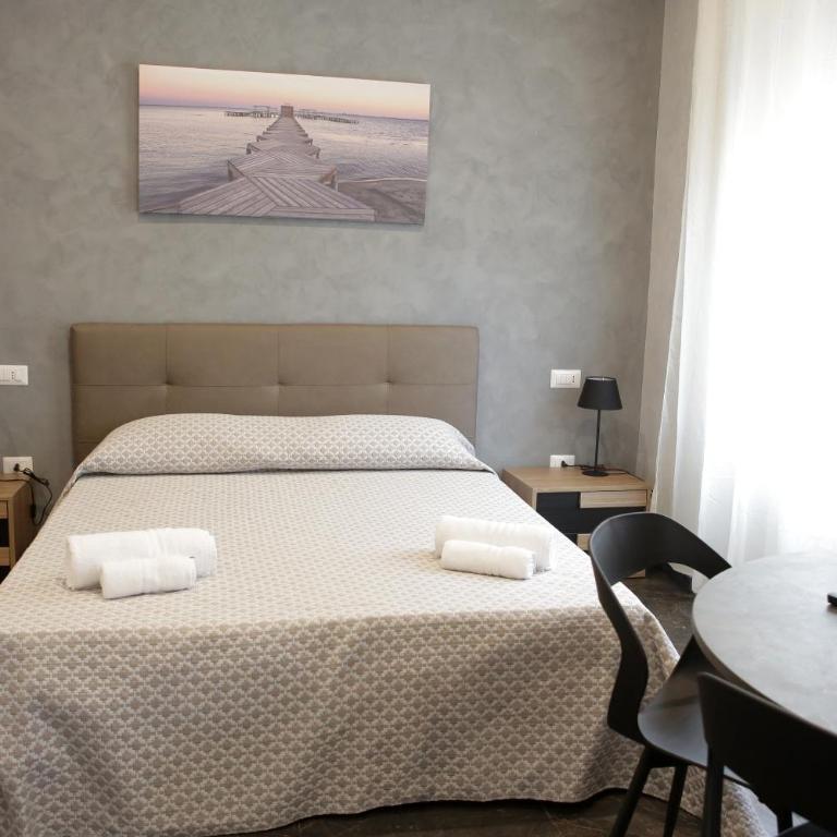 Jadore Monic - Monolocale con Divano-Letto - 1