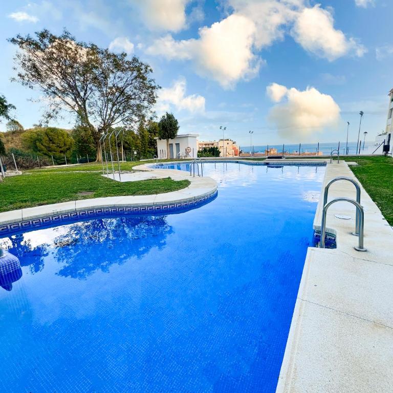 Family apartment in Playa de Carvajal, Benalmádena - Apartamento de 2 dormitorios - 3