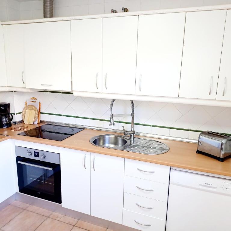 Vistas al Guadiana, Chalet a 10 minutos de la playa - Three-Bedroom House - 25