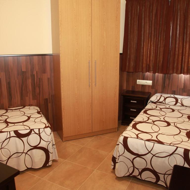 Hostal Doña Manuela - Habitación Deluxe con 2 camas grandes - 3