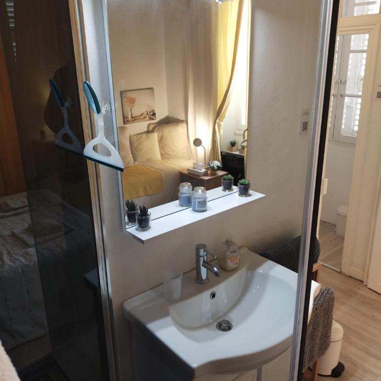Beach House Cannes - Plages du Midi- 3 Ch - 3 Sdd - 2 wc - Fibre - Pkgs - Maison de Ville 3 Chambres - 39