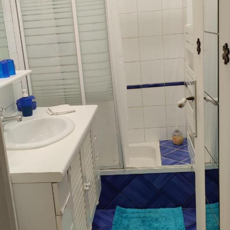 Beach House Cannes - Plages du Midi- 3 Ch - 3 Sdd - 2 wc - Fibre - Pkgs - Maison de Ville 3 Chambres - 58