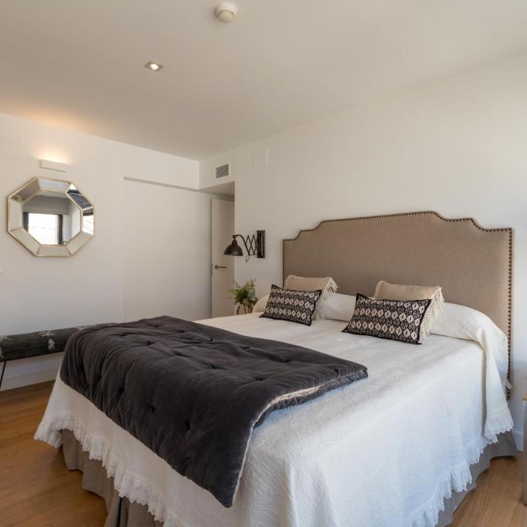 ChezmoiHomes Plaza Nueva - Two-Bedroom Apartment - 11