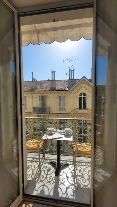 From 1882, romantic flat, in the Golden Square - Appartement 1 Chambre - 21