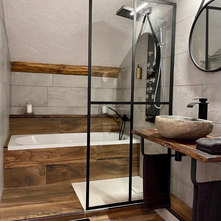 Chalet Le Tilleul - Doppelzimmer mit eigenem Bad - 6