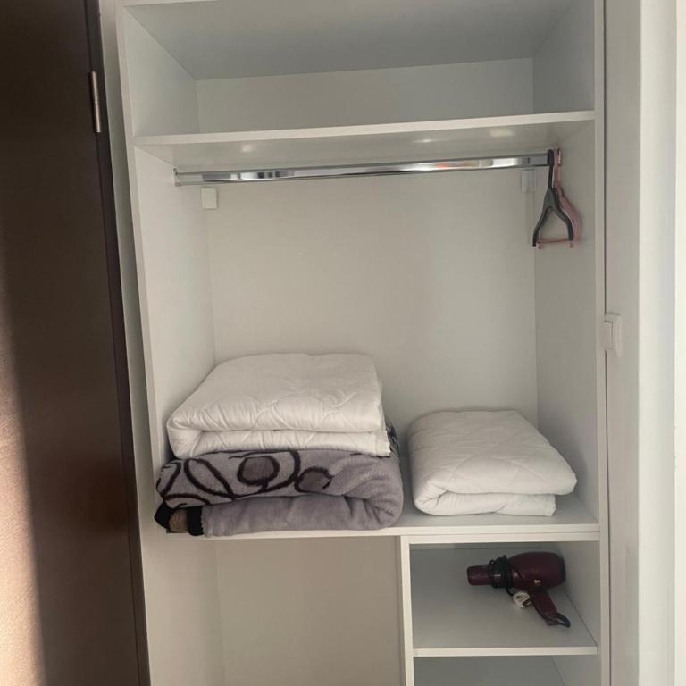 Apartments and Rooms L E F T RIVER Belgrade - Double Room with Private Bathroom - 7